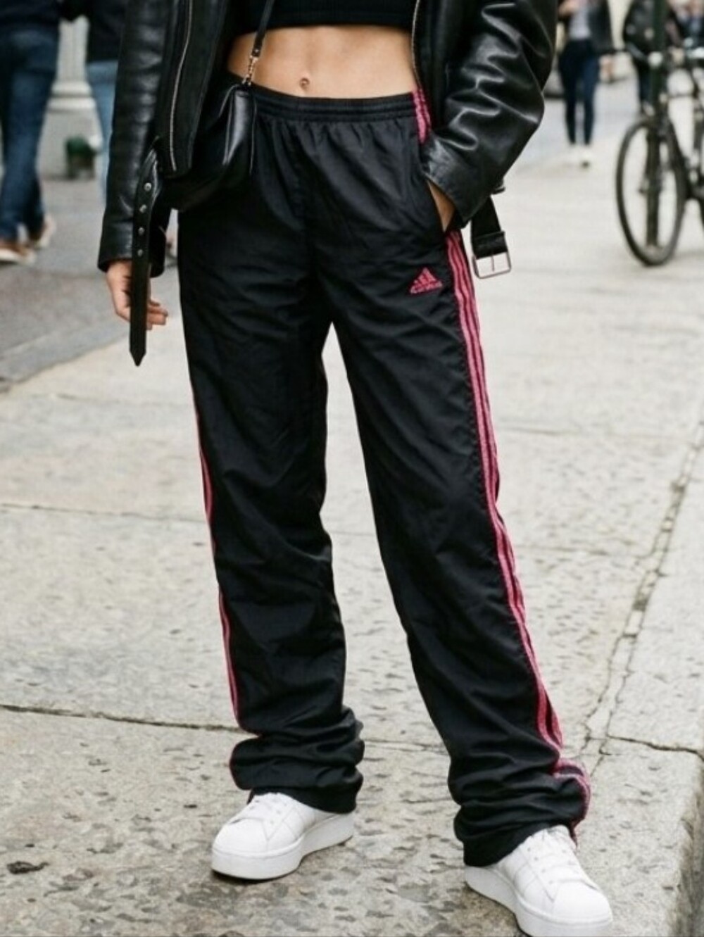 Vintage Y2K🖤🩷 "Adidas" Black Full Length Pants with Pink Side Stripes 🎀